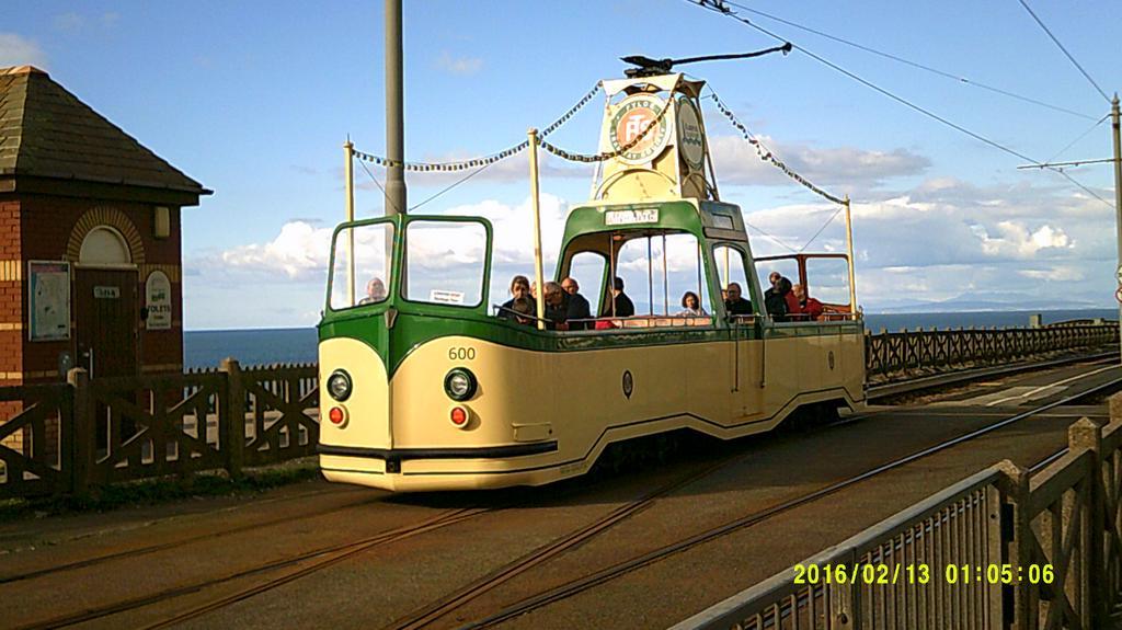 Olivers Strickley Over 35 Years Only Blackpool Buitenkant foto