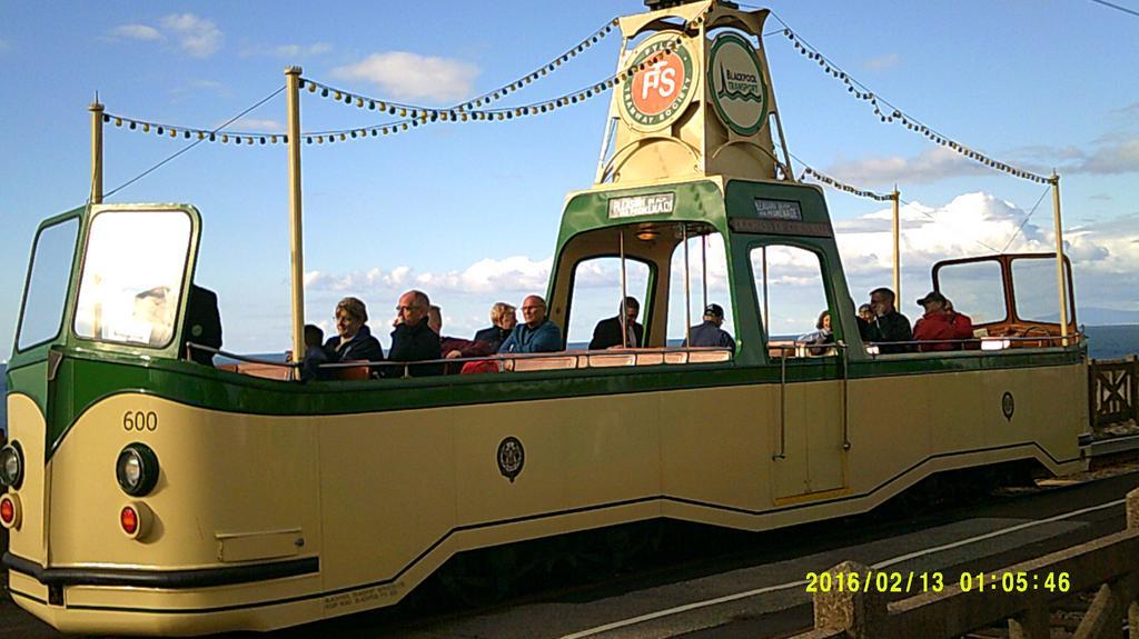 Olivers Strickley Over 35 Years Only Blackpool Buitenkant foto